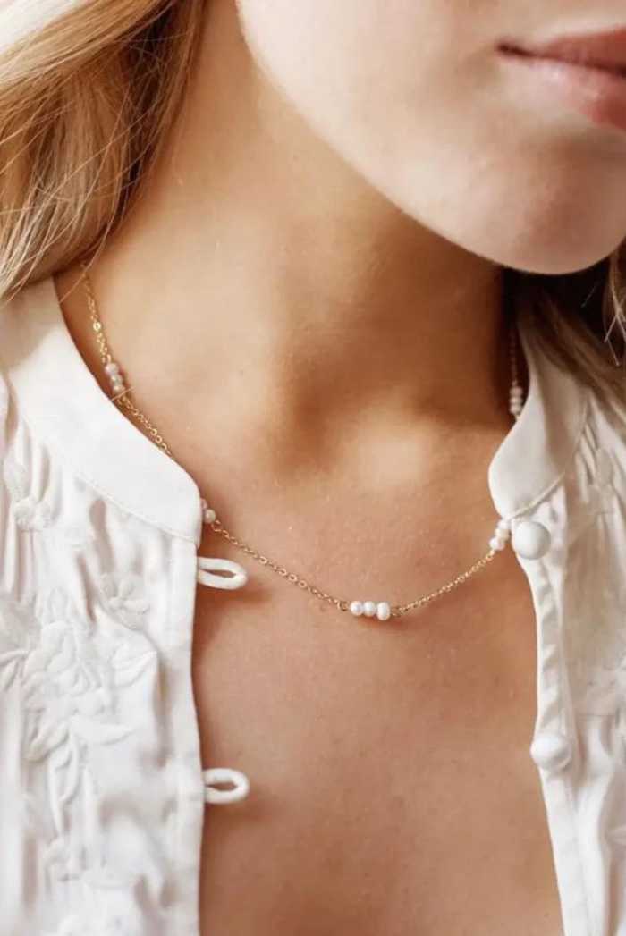DAINTY PEARL TRIO GOLD PLATED NECKLACE LUSTRE & SAGE