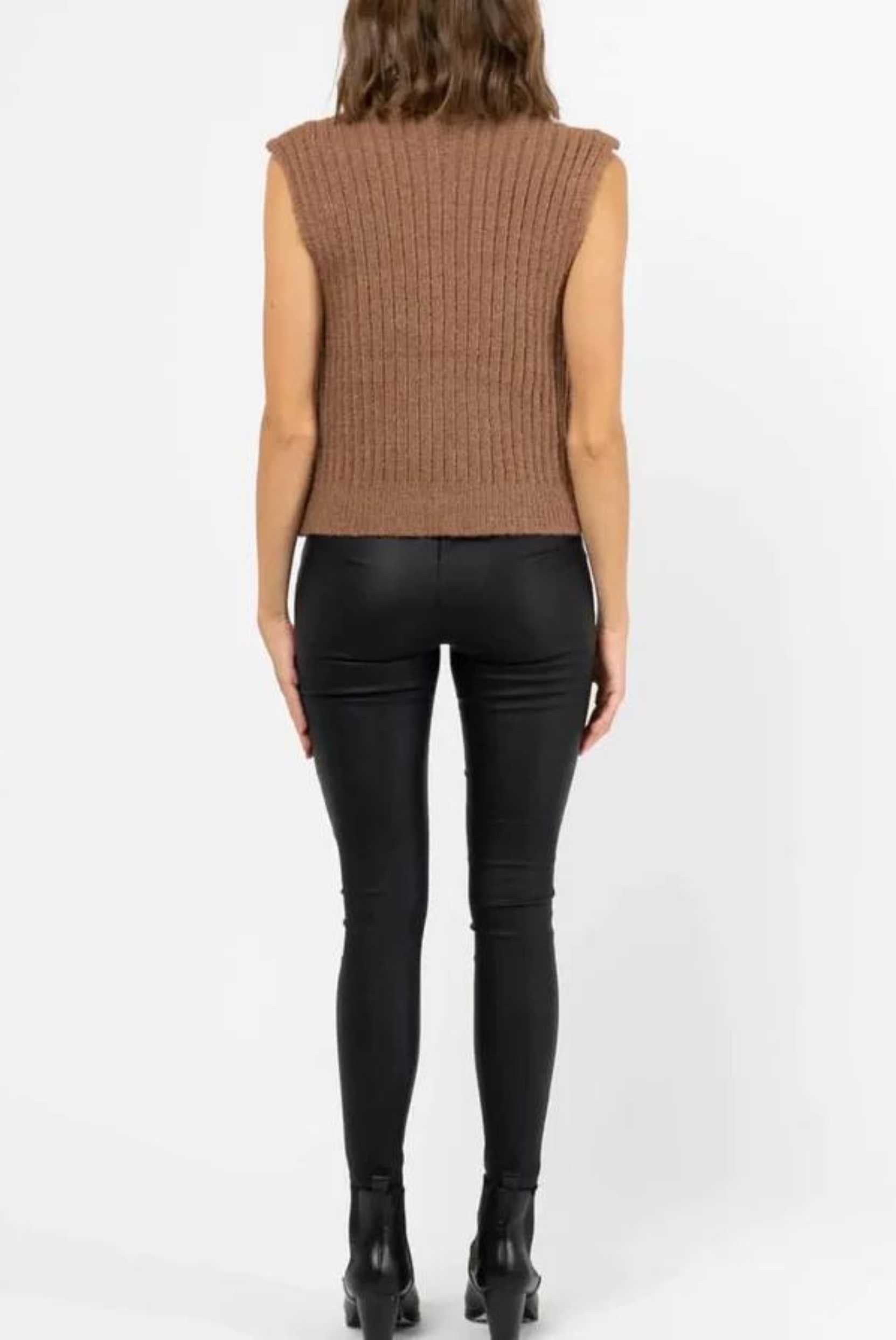 SWEETHEART KNIT VEST | BROWN WHITE | CLOSET